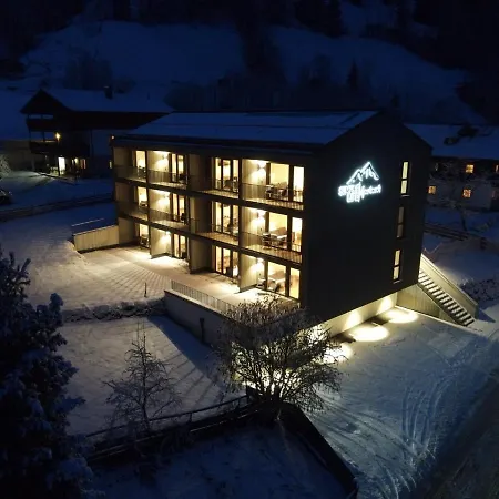 Апарт-отель Simple Life 3*